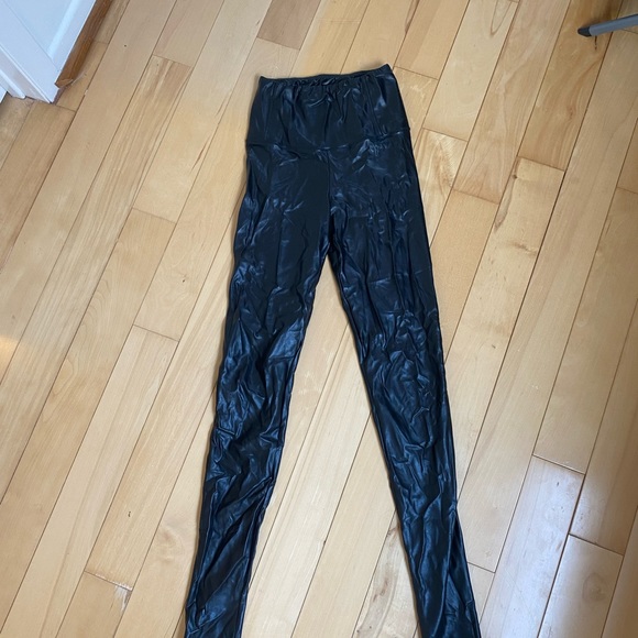 Aritzia Daria vegan leather ankle pant - Picture 4 of 4